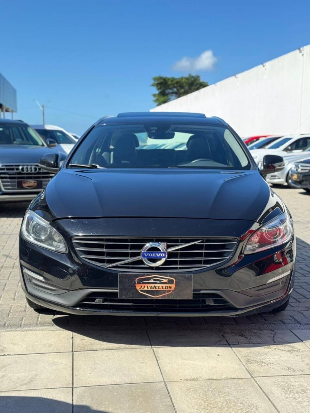 Volvo V60 T-4 momentum 2.0 190cv 5p    2017