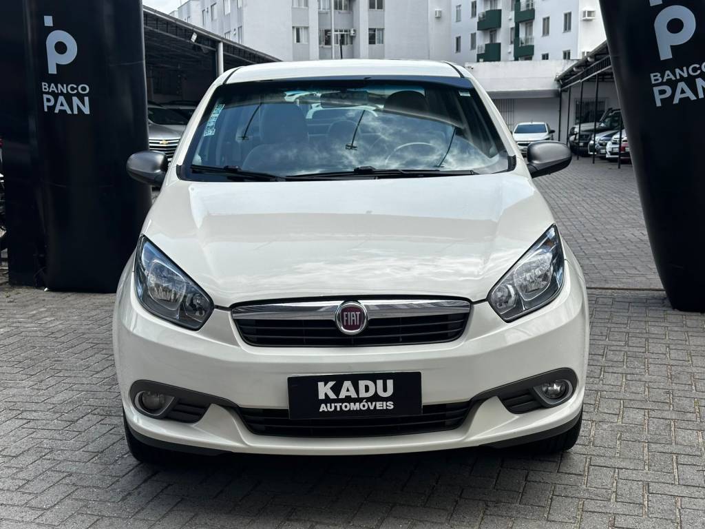 Fiat Grand Siena 1.6 16v    2015