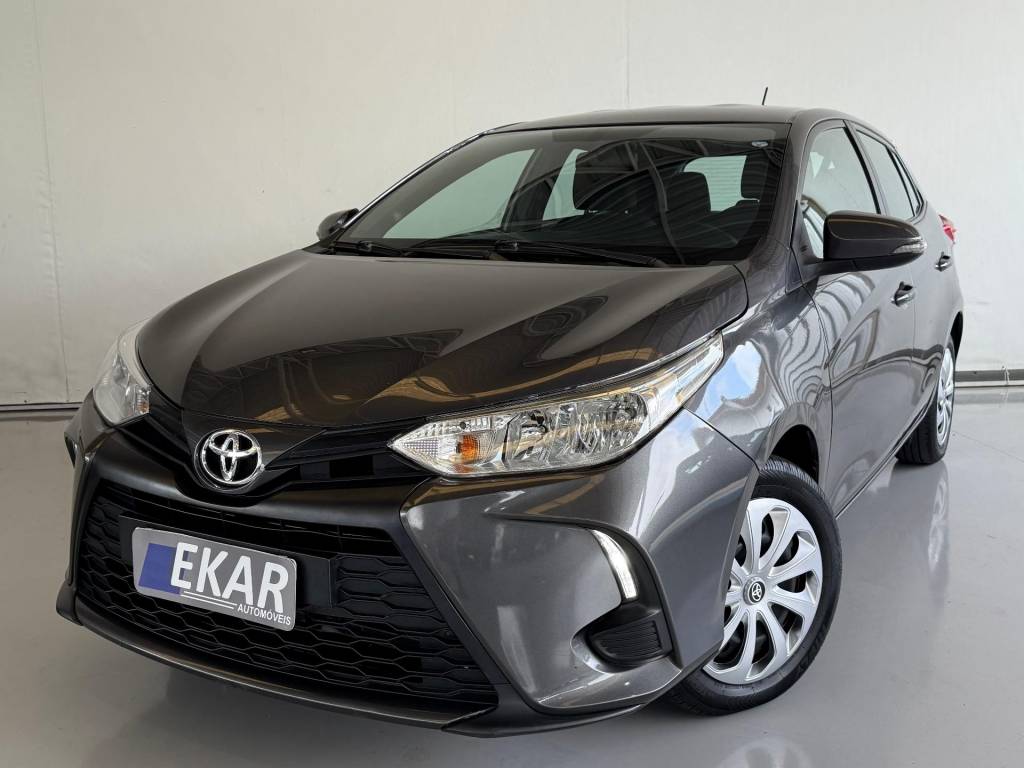 Toyota Yaris HA XL15    2024