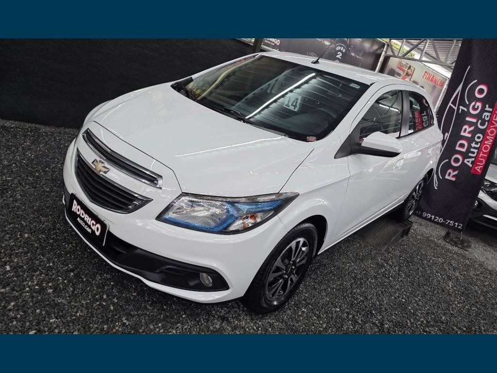 Chevrolet Onix 1.4    2014