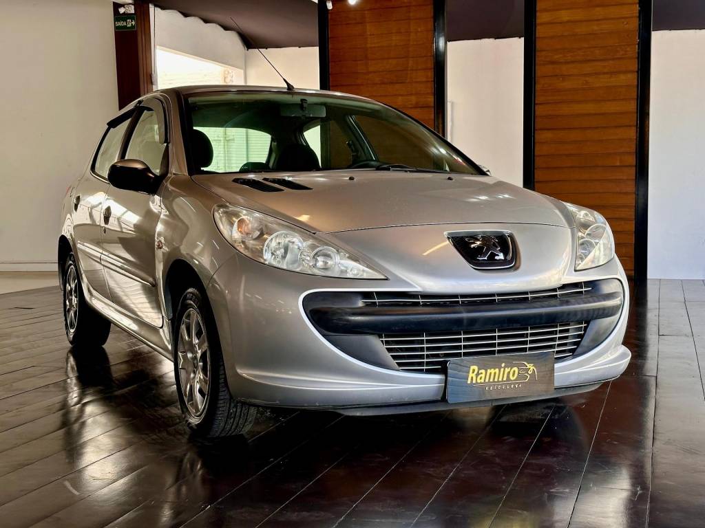 Peugeot 207 XR 1.4 Flex 8V 5p    2010