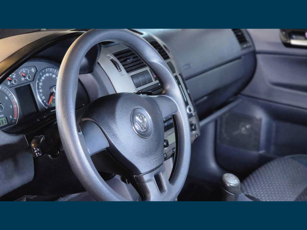 Volkswagen Polo     2014