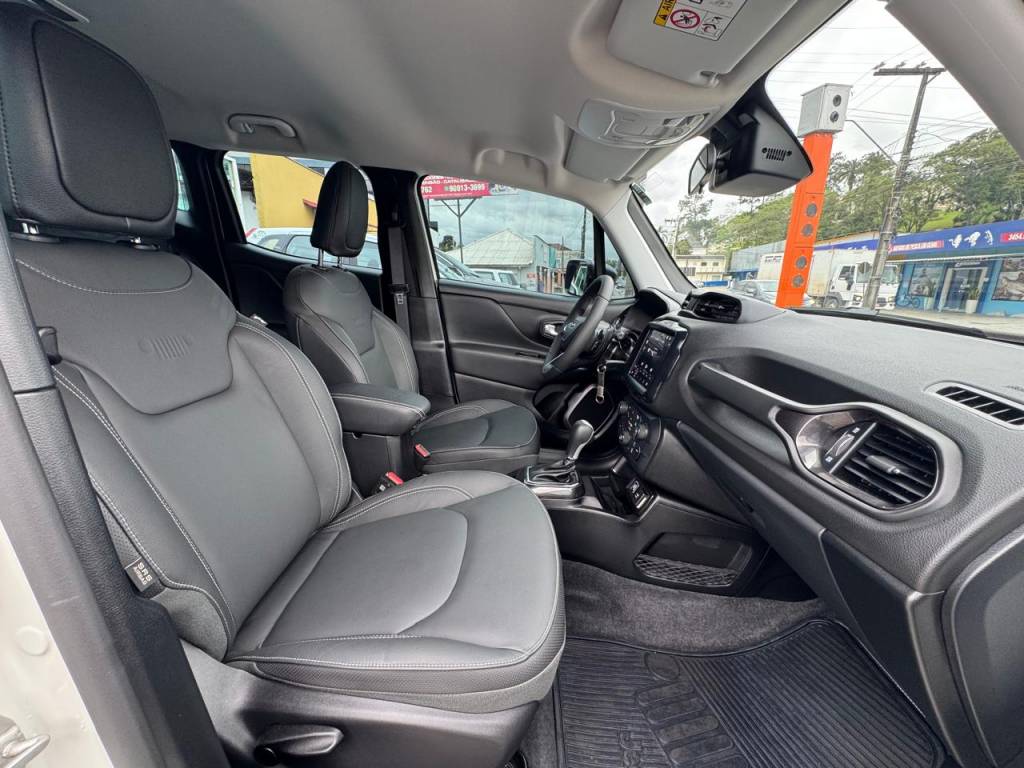 Jeep Renegade 1.3 long. t270 tb 4x2 flex aut.    2024