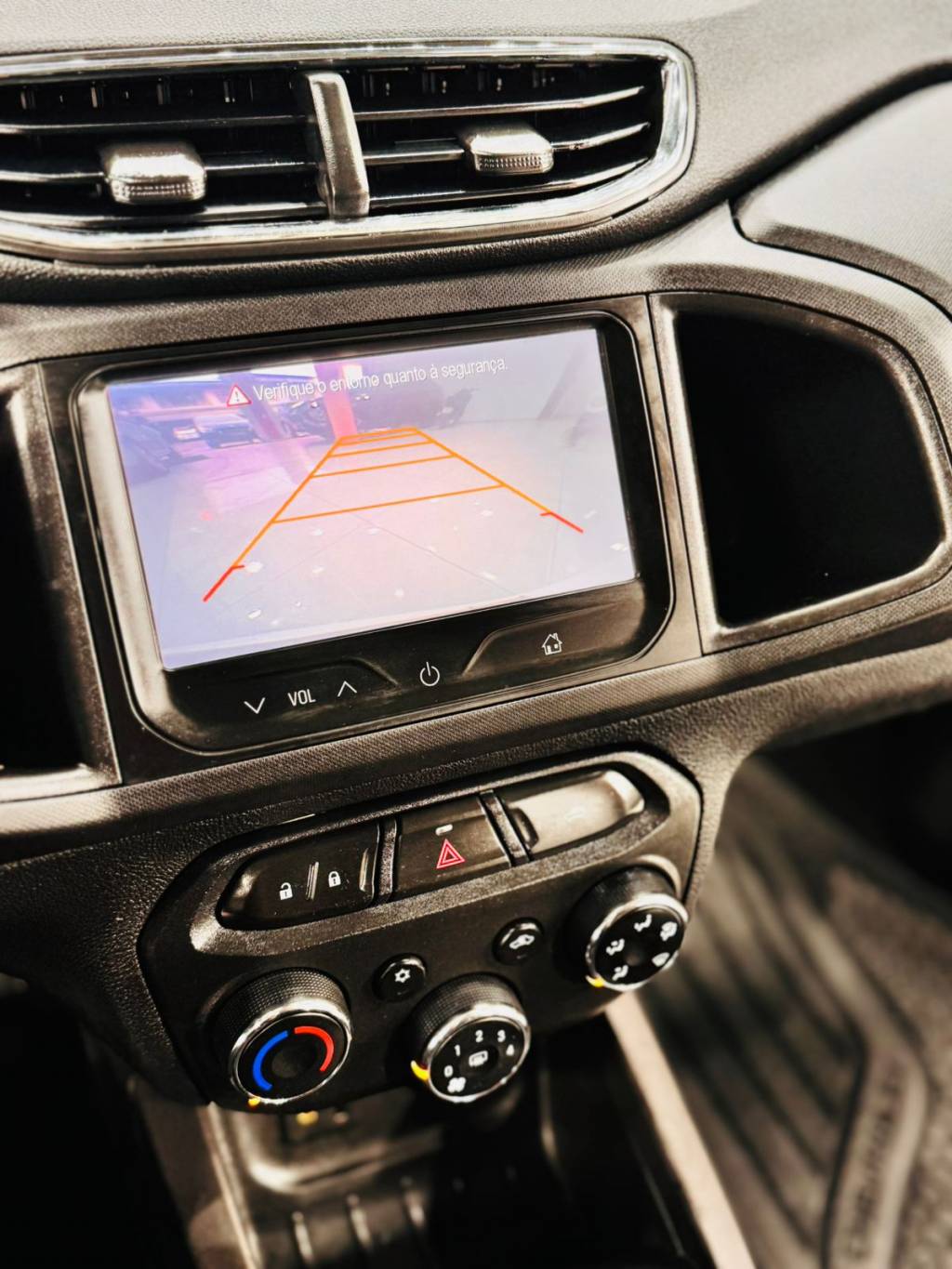 Chevrolet Onix 1.4 8v flexpower 5p aut.    2015