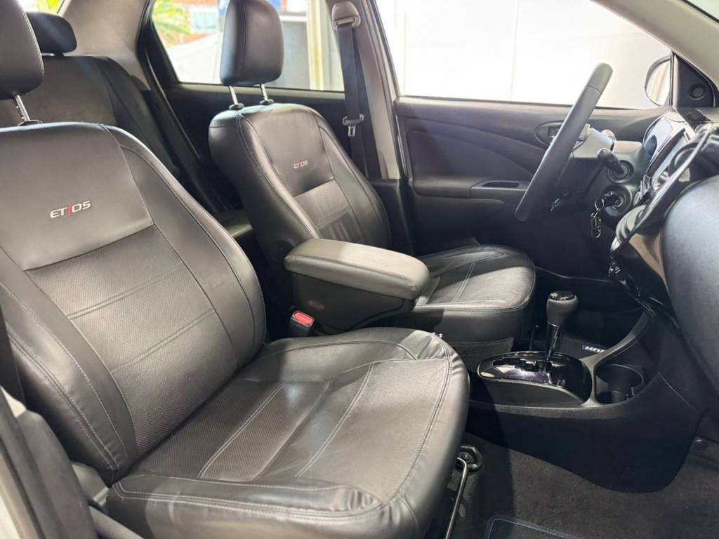 Toyota Etios 1.5 platinum sed. flex aut. 8v    2018