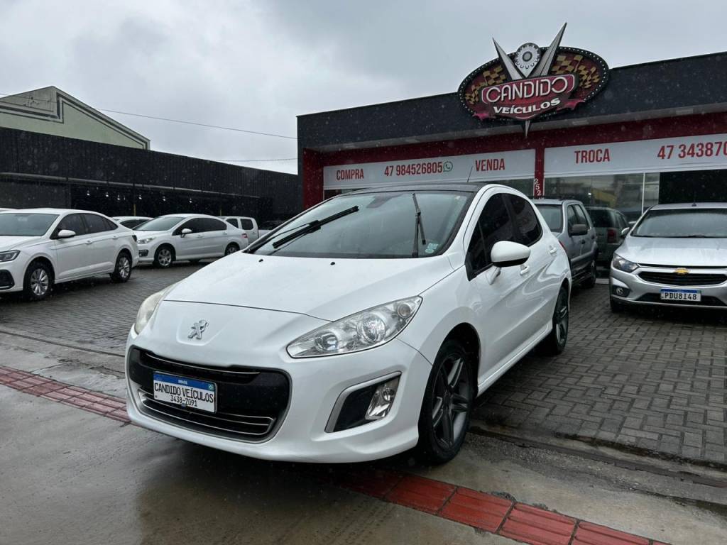 Peugeot 308 1.4 16V    2013
