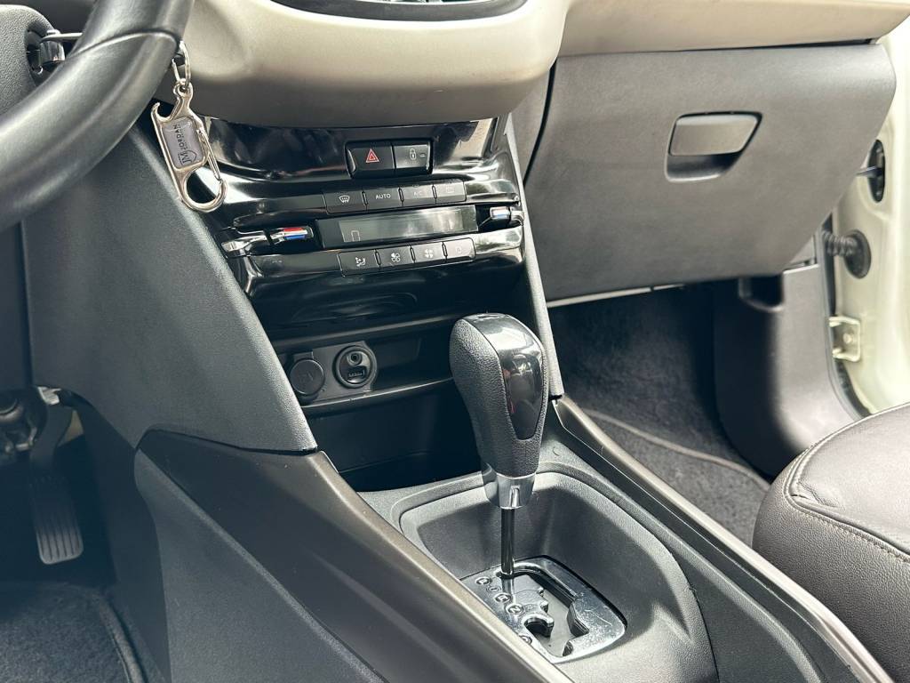 Peugeot 2008 1.6 16v    2017