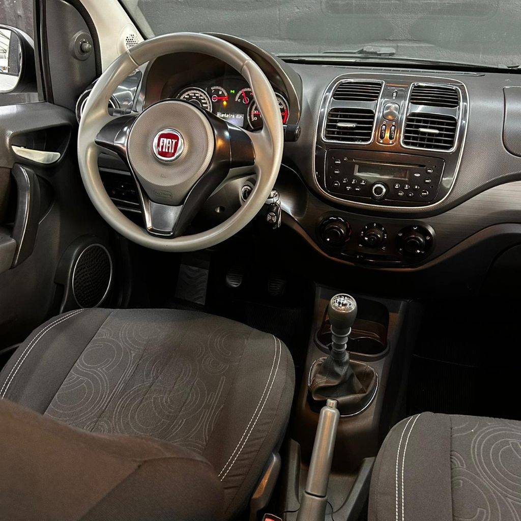 Fiat Grand Siena Siena attrac. 1.4 evo f.flex 8v    2013