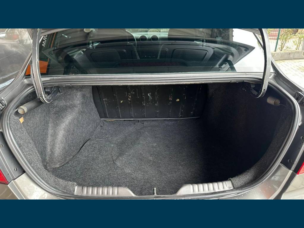 Volkswagen Voyage 1.0 city mi total flex 8v    2014