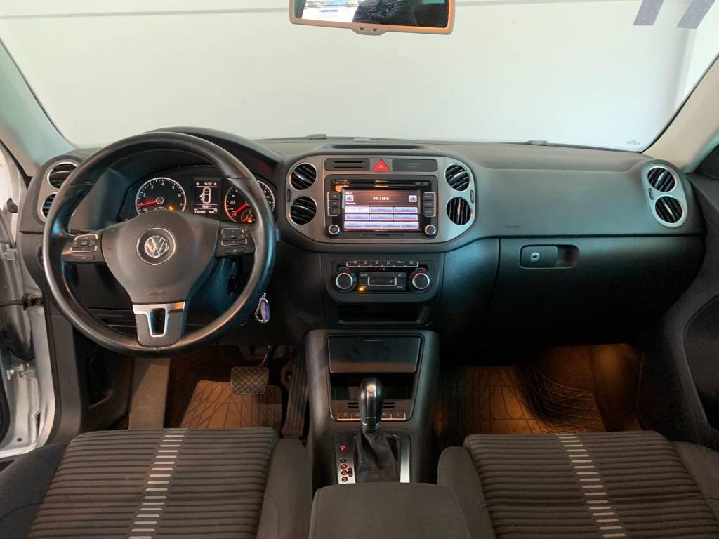 Volkswagen Tiguan 2.0 tsi    2011