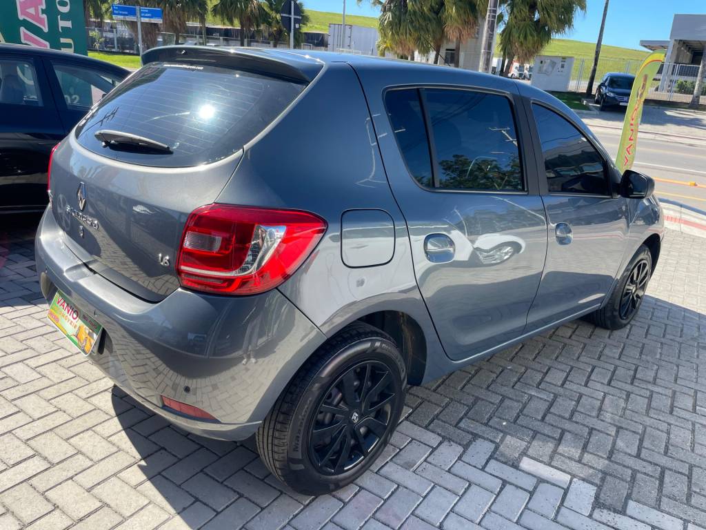 Renault Sandero 1.6 expr    2016