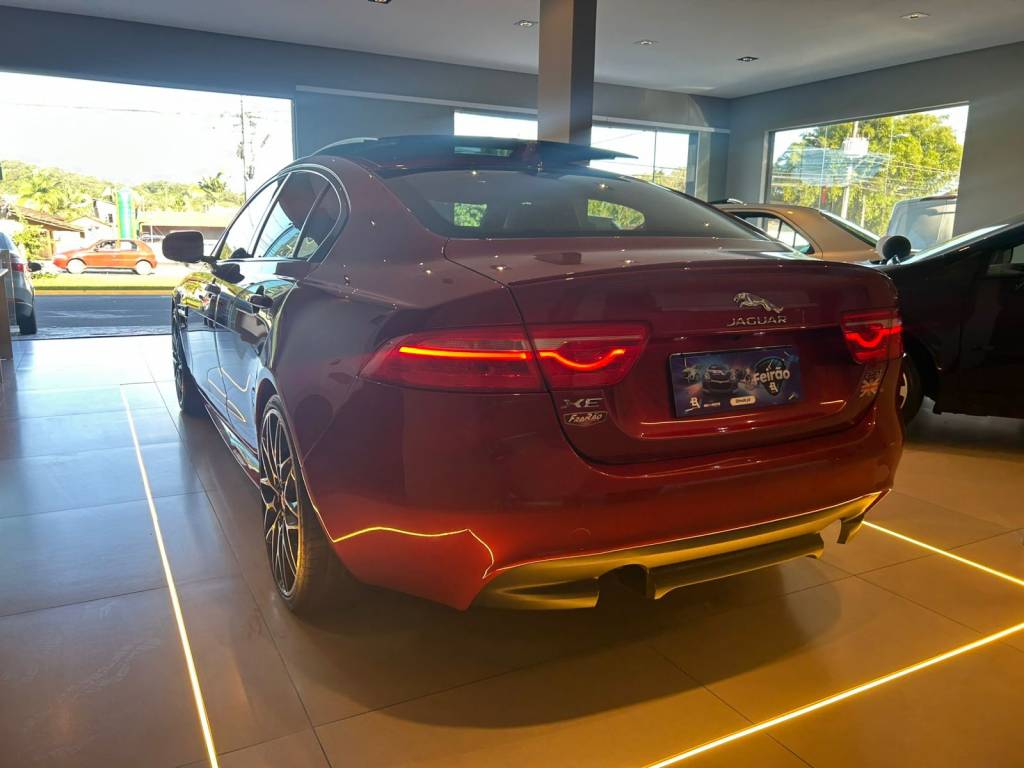 Jaguar XE 2.0 jaguar 2017 16v    2017
