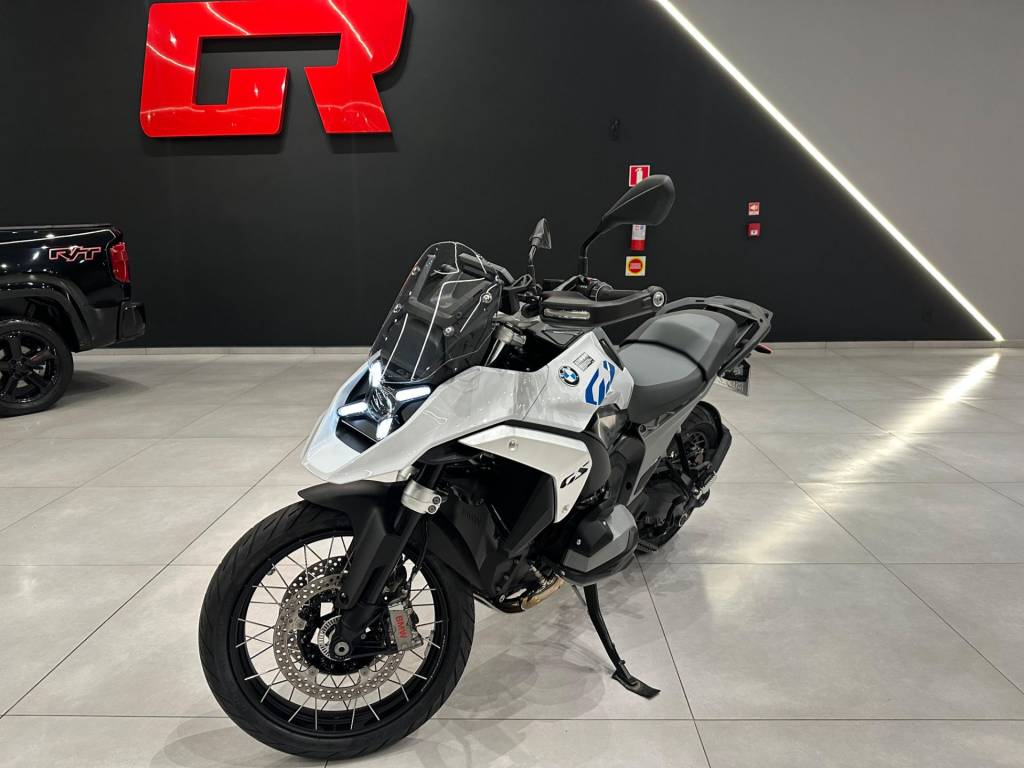 BMW R     2025