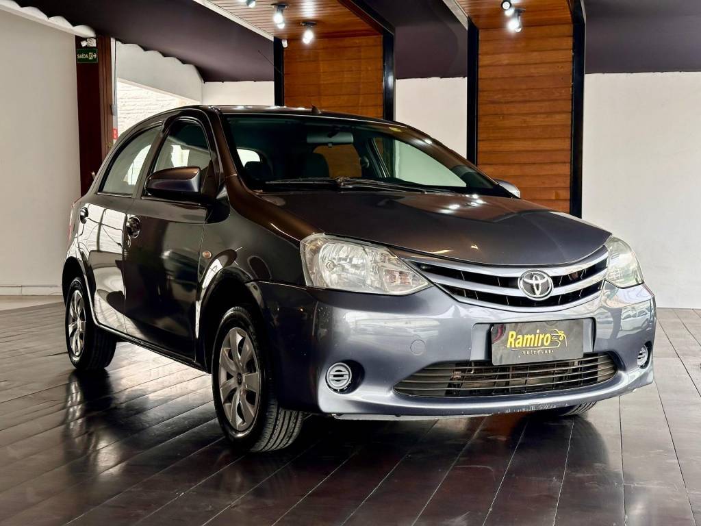 Toyota Etios HB X    2015