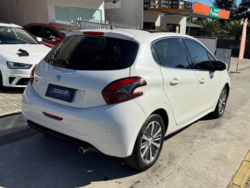 Peugeot 208 1.6 16v    2017