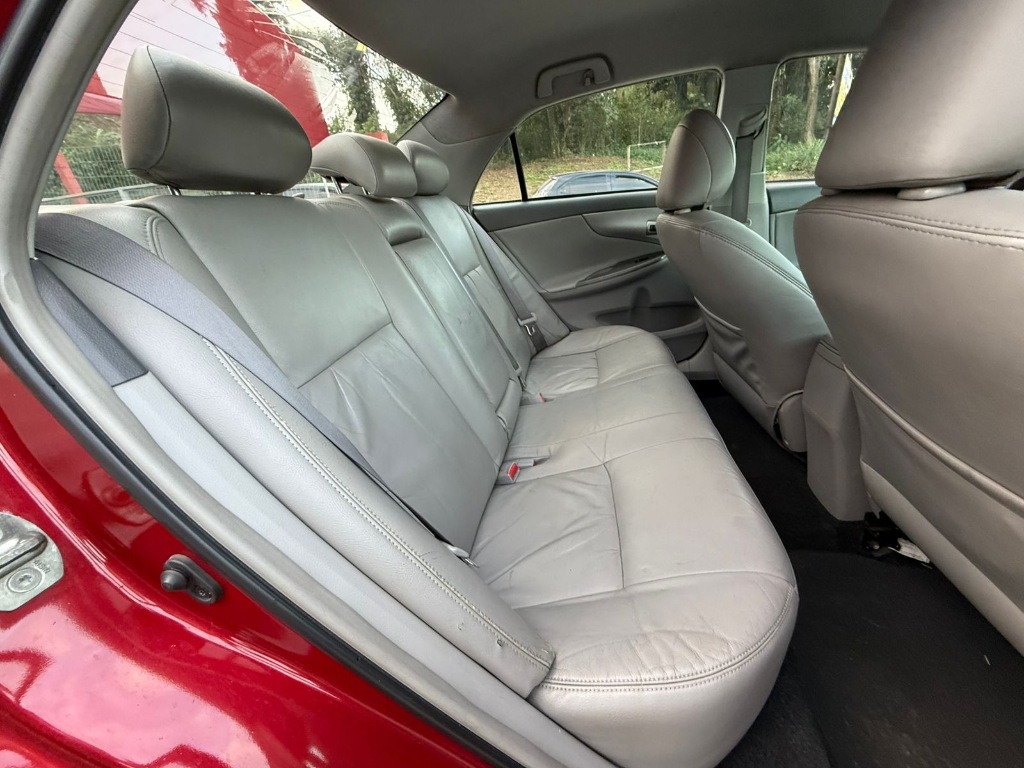 Toyota Corolla Xei automático    2013