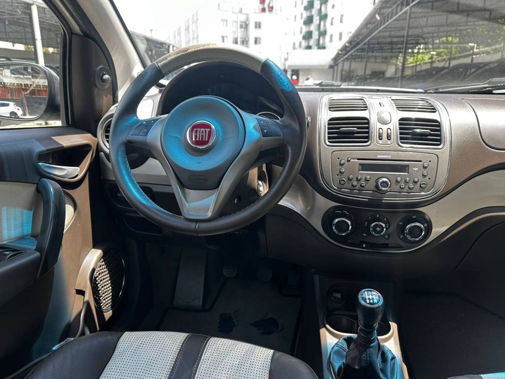 Fiat Grand Siena 1.6 16v    2015