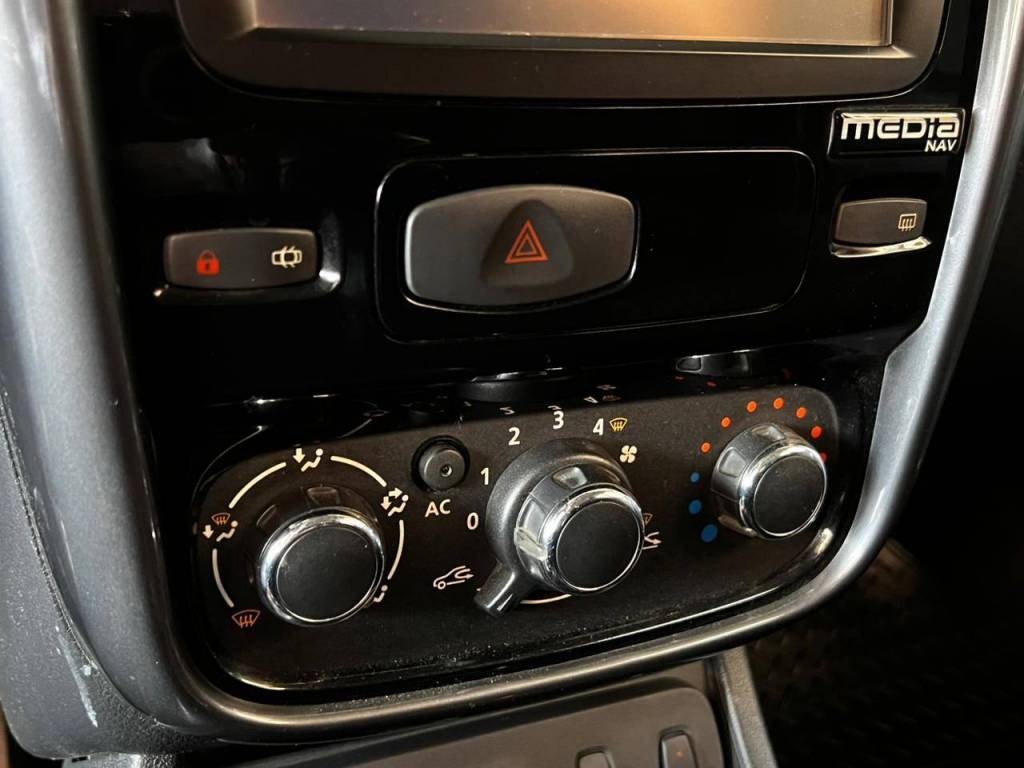 Renault Duster Techroad 2.0 hi-flex 16v aut.    2014