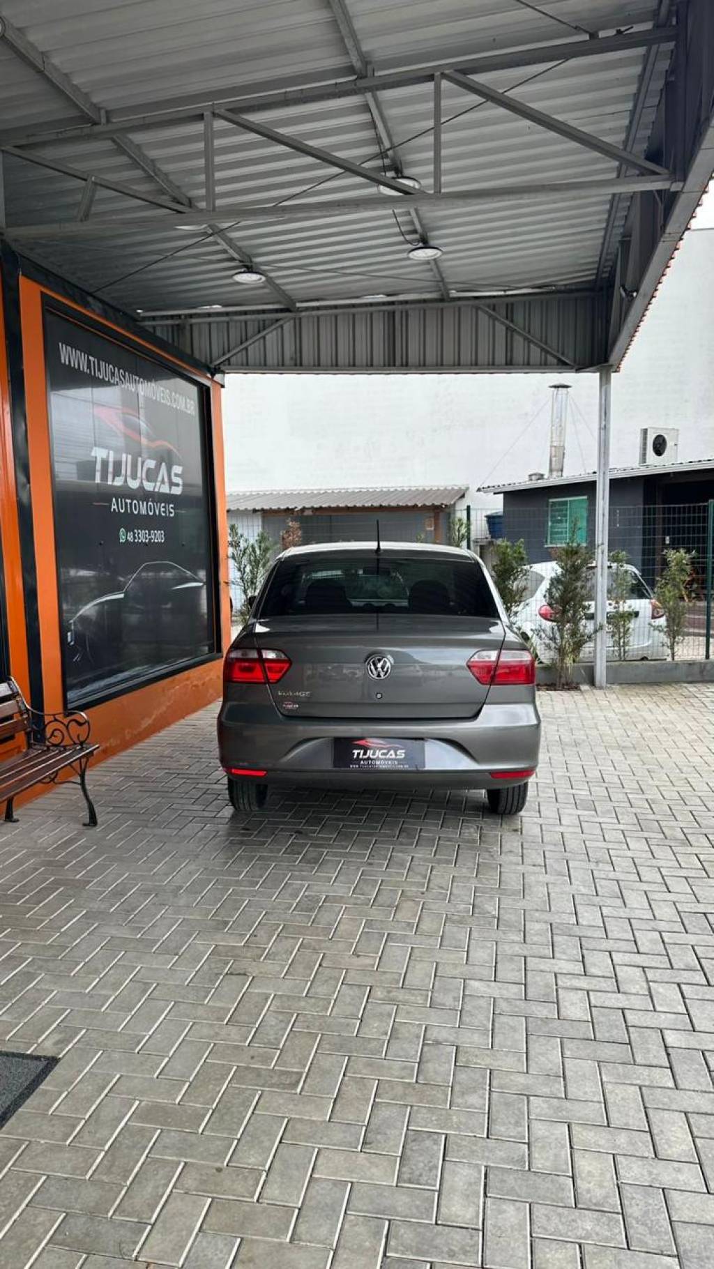 Volkswagen Voyage 1.0 city mi total flex 8v    2014