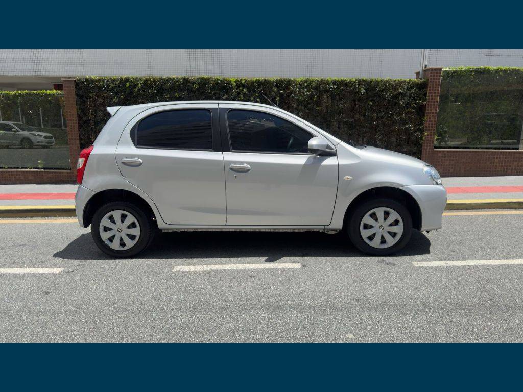 Toyota Etios Xs 1.5 flex 16v 5p aut.    2017