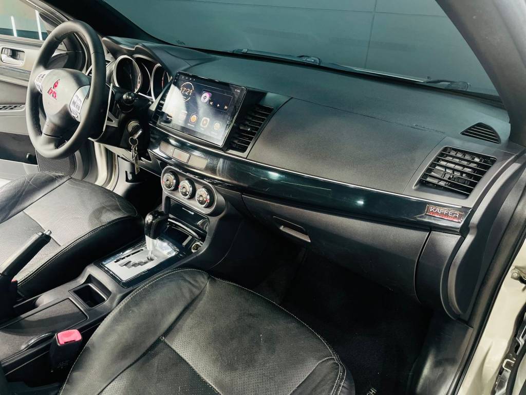 Mitsubishi Lancer 2.0 16v 160cv aut.    2012