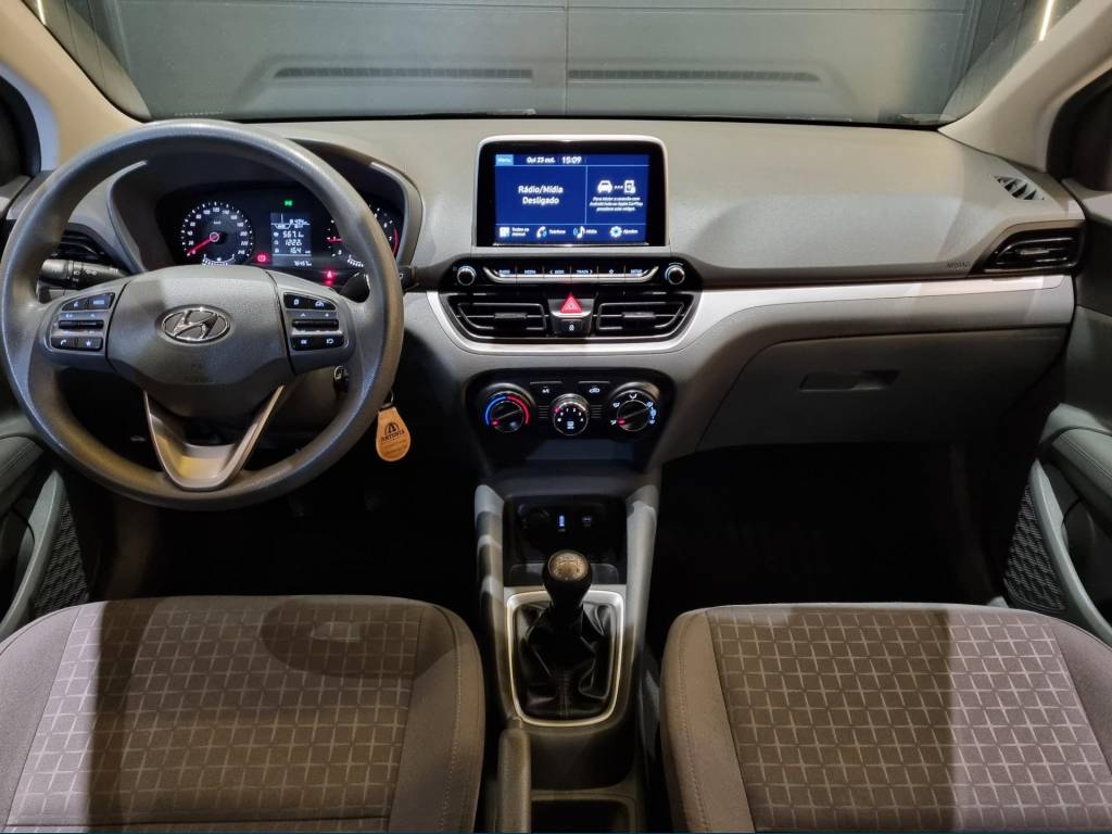 Hyundai HB20S Comfort 1.0  flex 12v manual.    2023