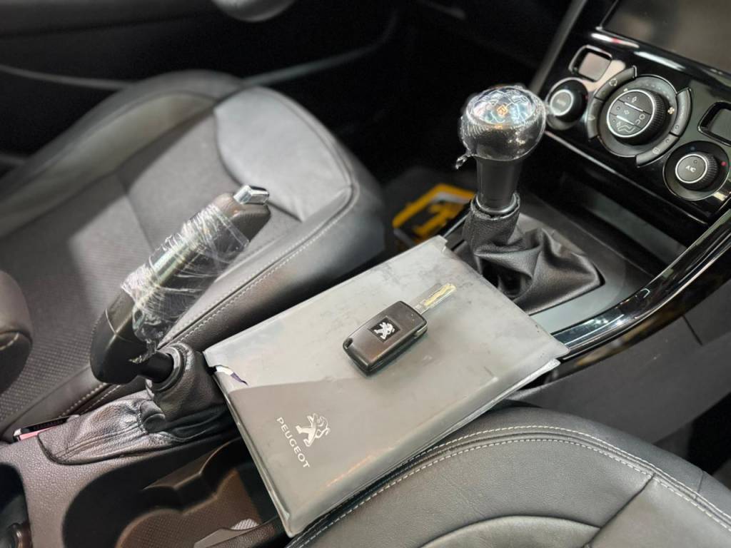 Peugeot 308 1.6 allure flex mec.    2016