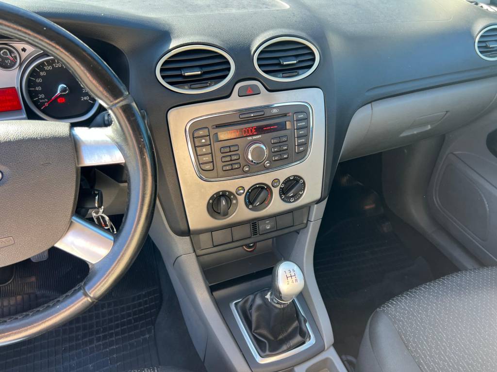 Ford Focus 1.6 s/se/se plus flex 8v/16v  5p    2011