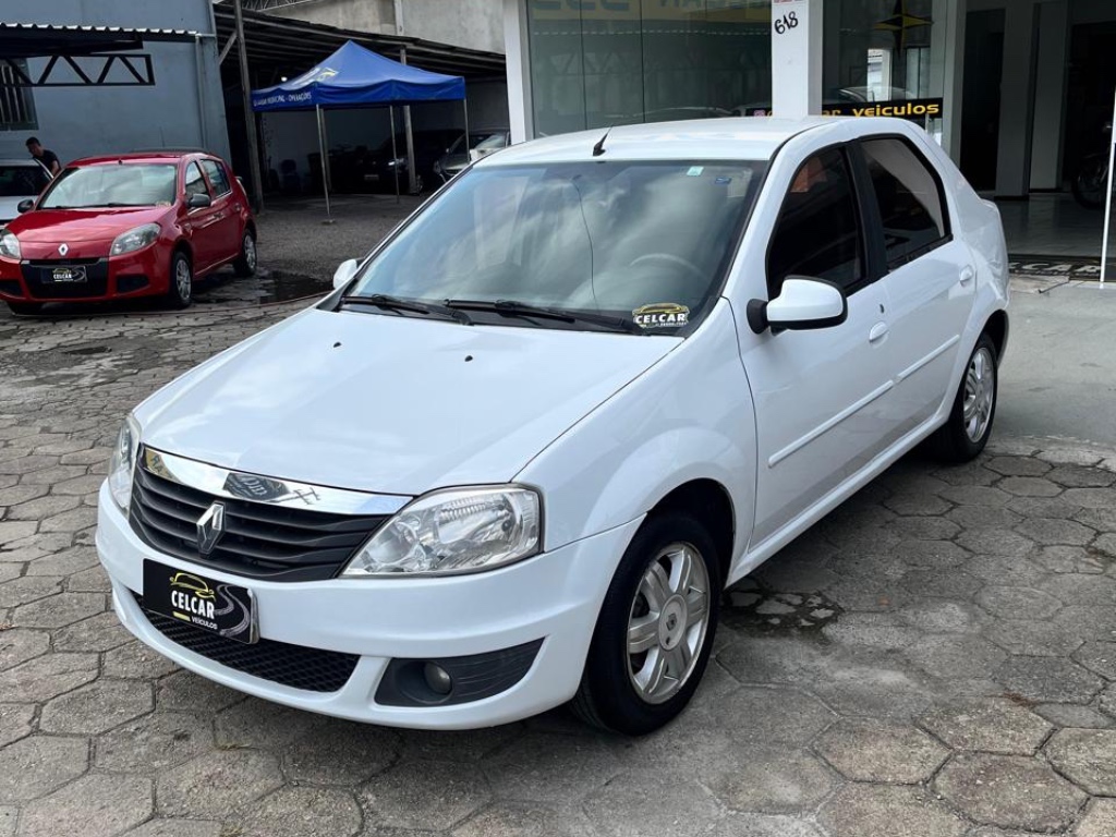 Renault Logan     2013
