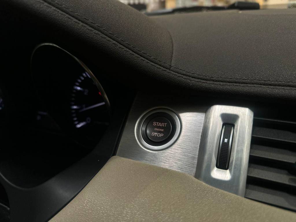 Land Rover Range Rover Evoque Pure  2.0 aut.    2012