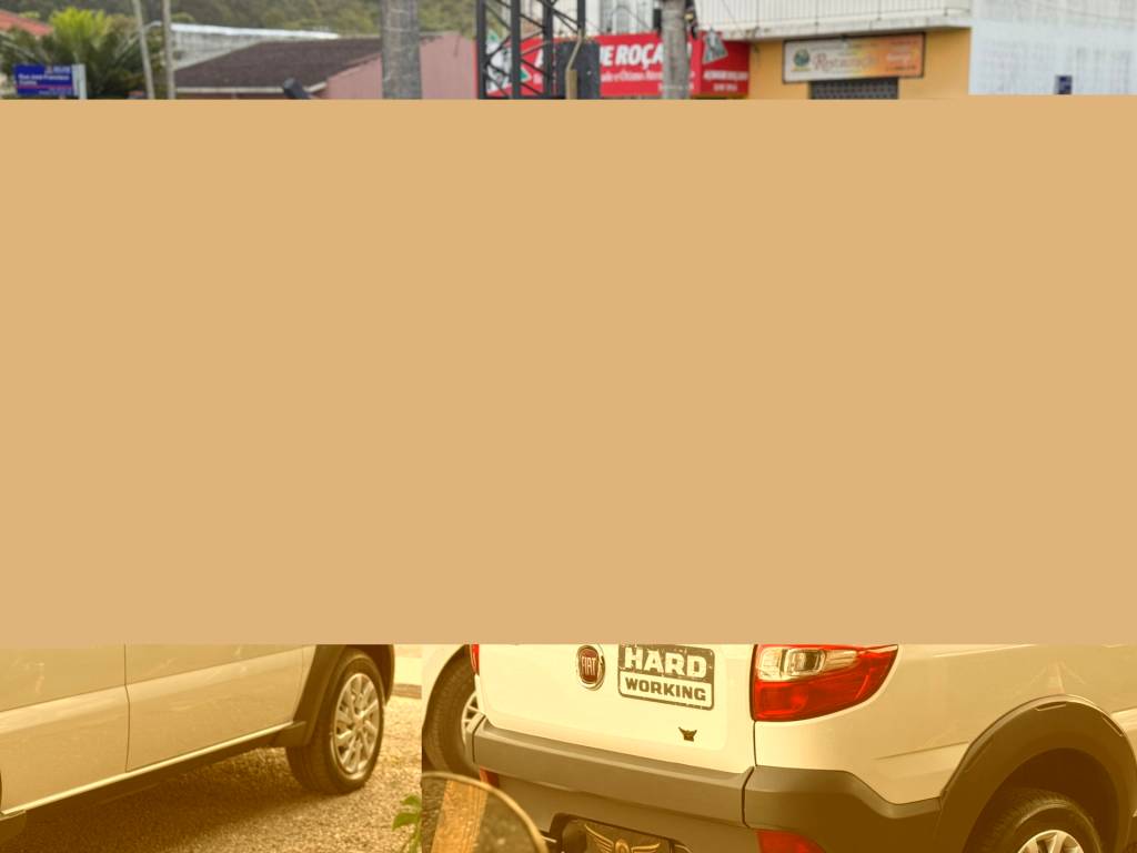 Fiat Strada 1.4 working hard fire flex ce 8v    2018