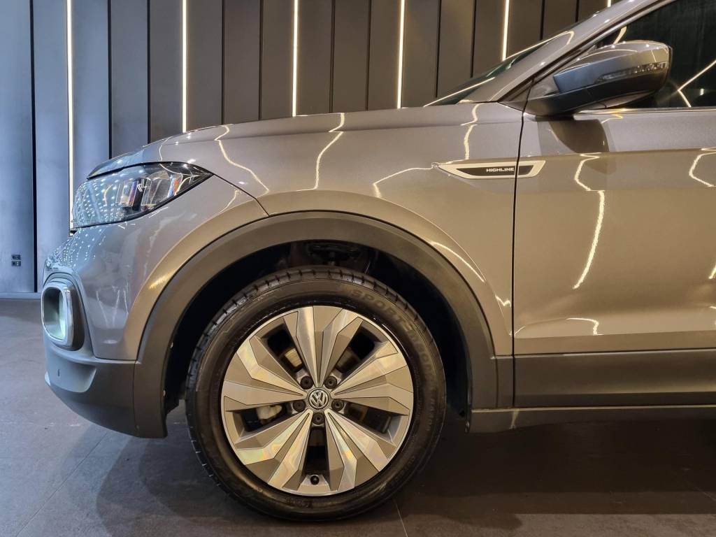 Volkswagen T-Cross Highline 250 tsi 1.4 flex 16v 5p automático.    2020