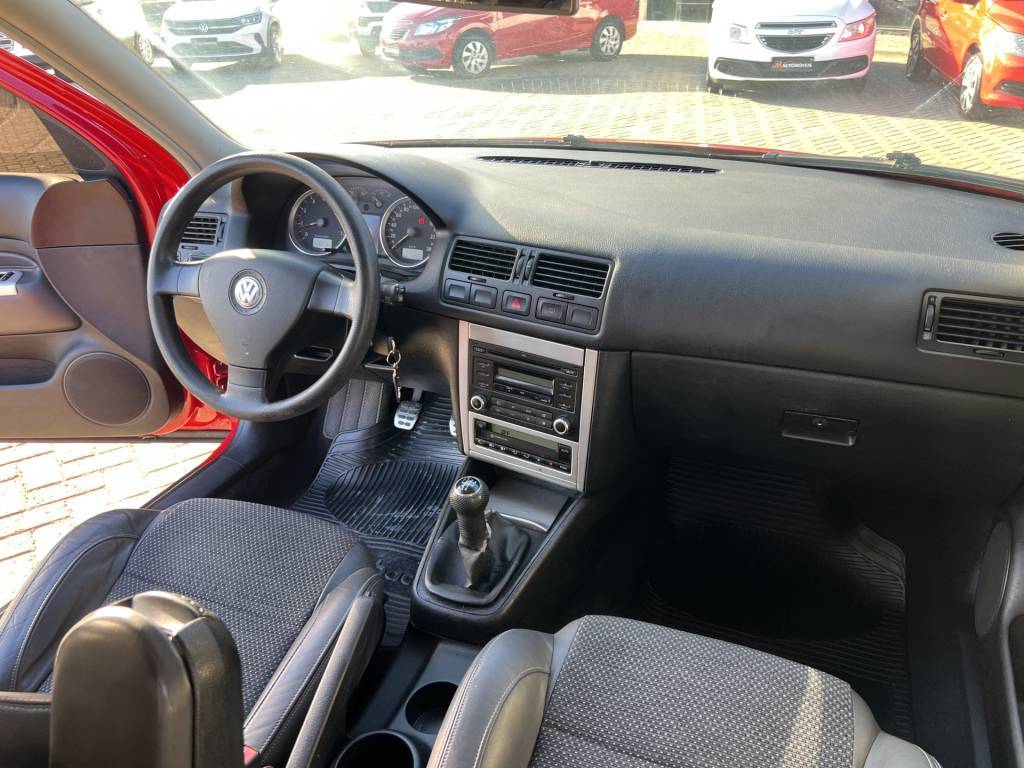 Volkswagen Golf 1.6 mi total flex 8v 4p    2011