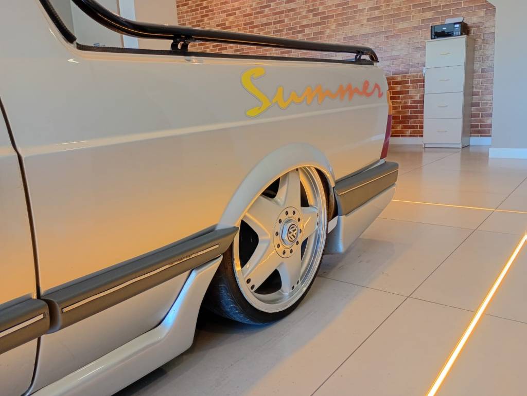 Volkswagen Saveiro 1.8    1994