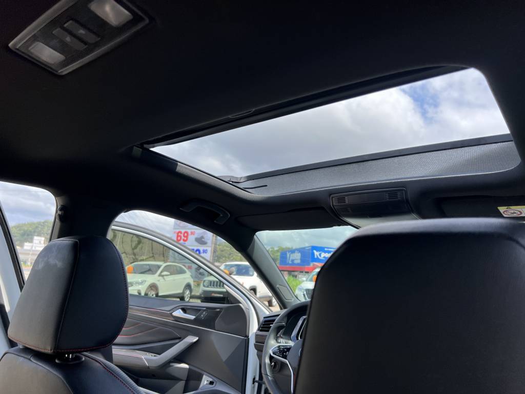 Volkswagen Jetta 2.0 16v 4p aut.    2023