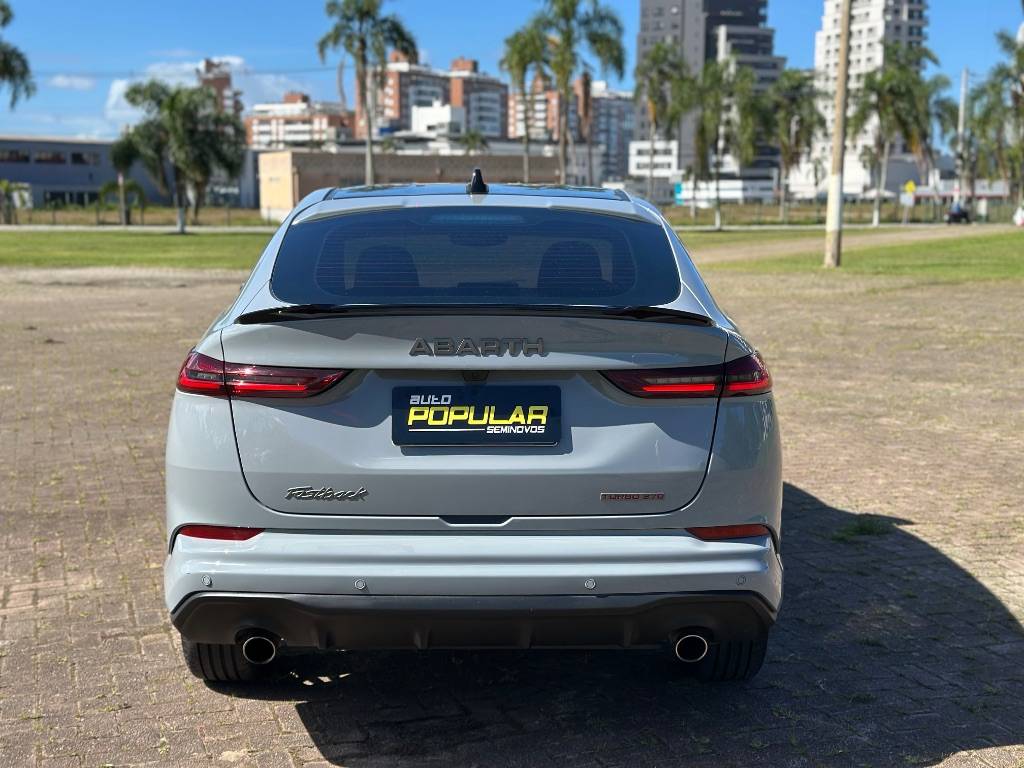 Fiat Fastback Abarth turbo flex 1.3 aut.    2024