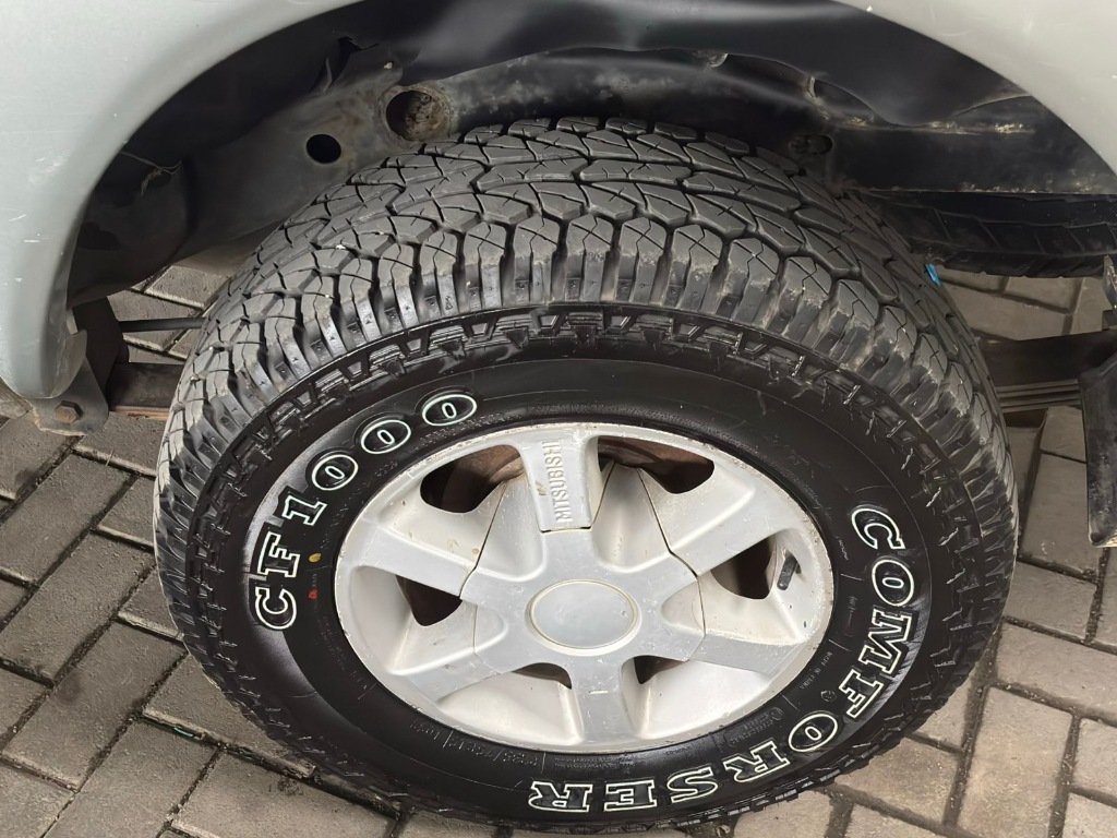 Mitsubishi L200 2.5 gls turbo diesel 4x4    2002