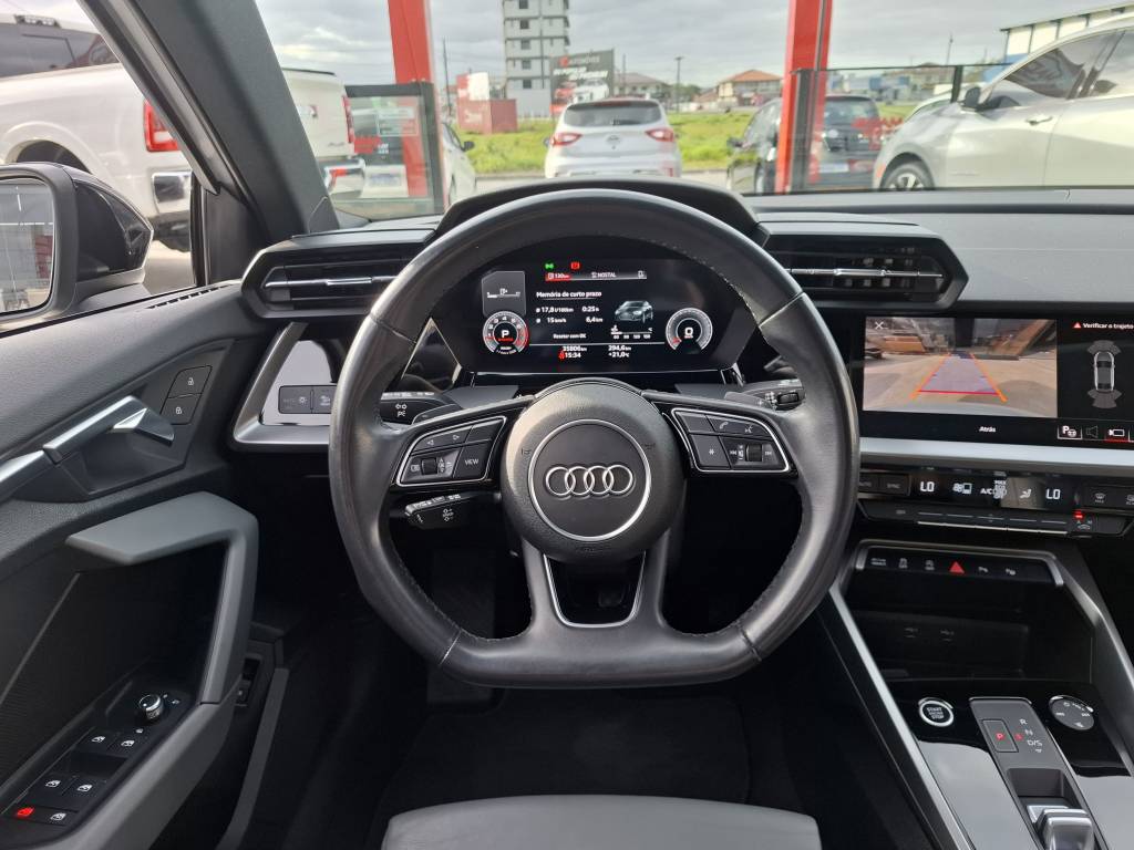 Audi A3 Sed. perf. black 2.0 tfsi s-tr. (hib.)    2024