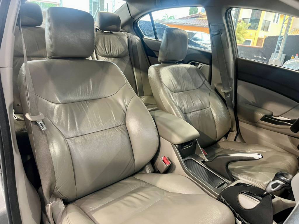 Honda Civic 2.0 sedan lxr flexone aut.    2014