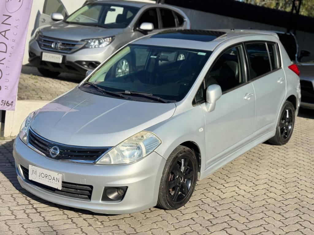 Nissan Tiida 1.8 sl flex aut. 16v    2013