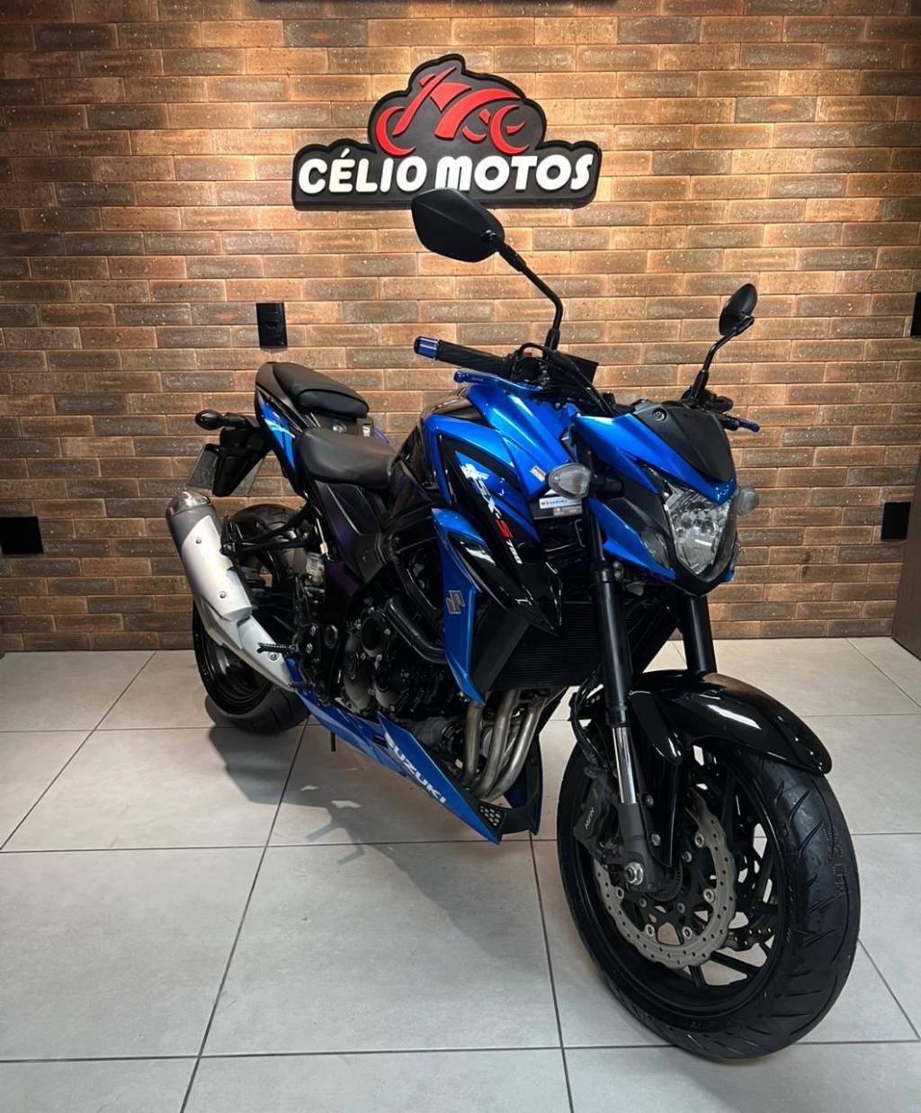 Suzuki GSX 750    2021