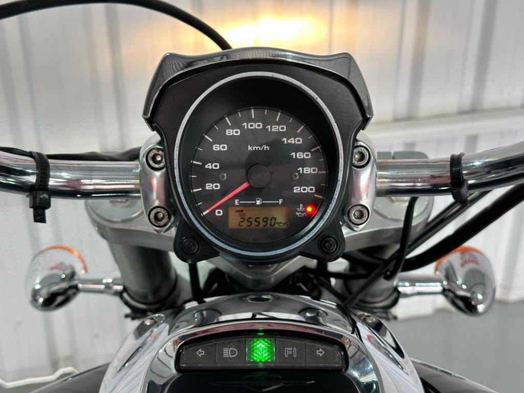 Suzuki Boulevard M800    2009