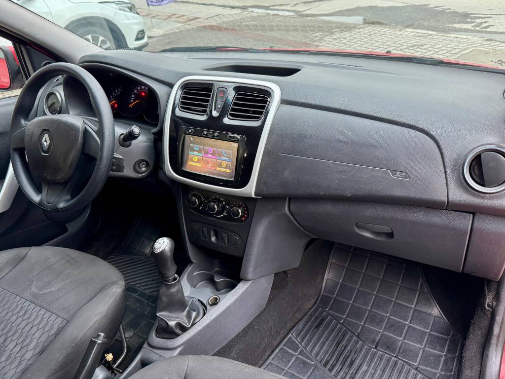 Renault Sandero 1.0 16v    2016