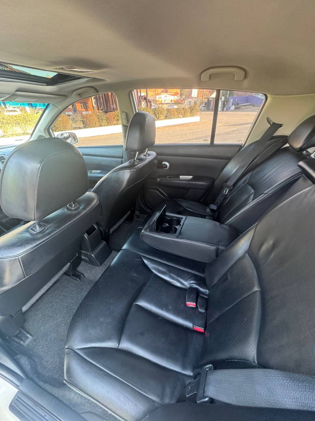Nissan Tiida 1.8    2013