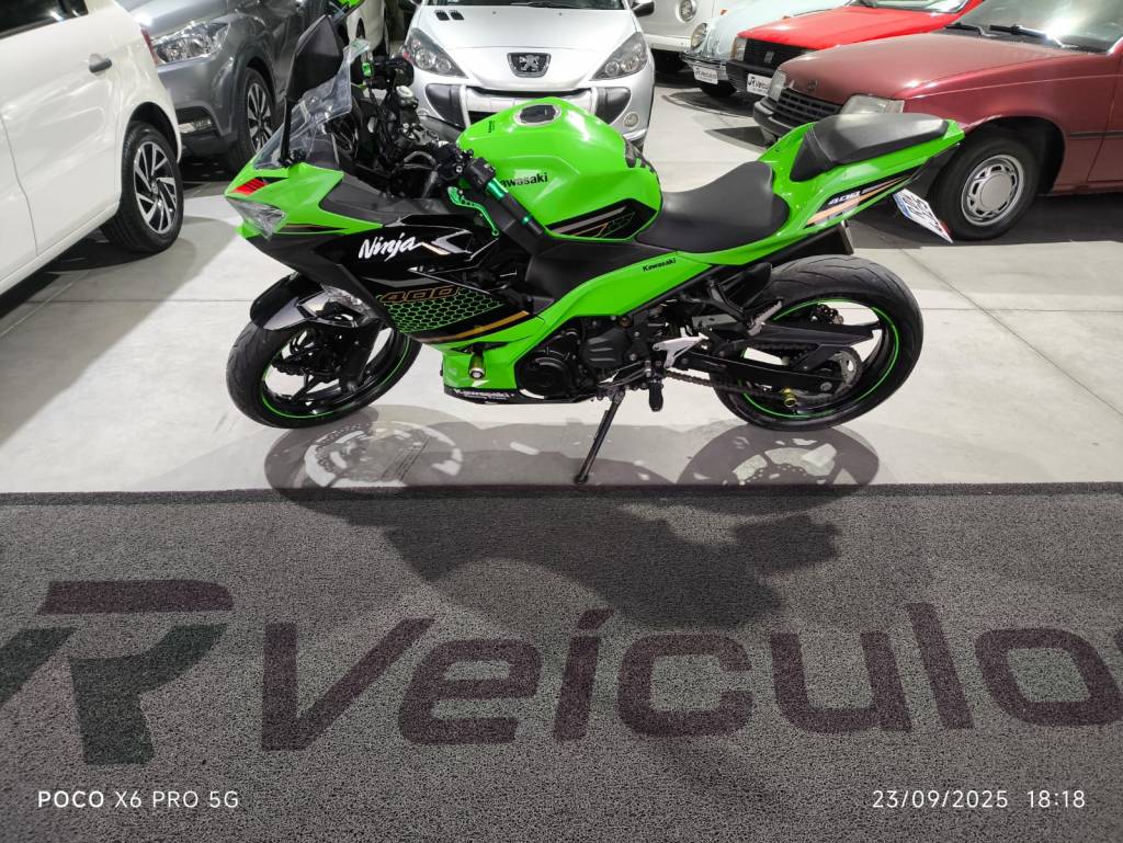 Kawasaki Ninja 400    2020