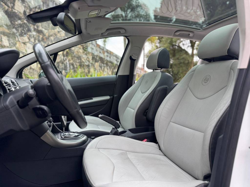 Peugeot 308 1.6 roland garros turbo 16v    2014