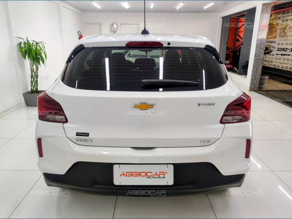 Chevrolet Onix     2022