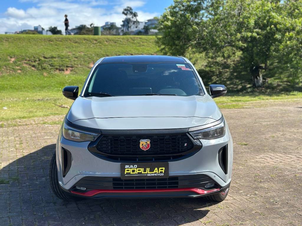 Fiat Fastback Abarth turbo flex 1.3 aut.    2024