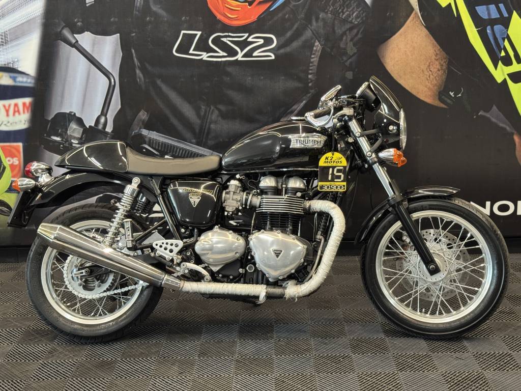 Triumph Thruxton 900cc    2015