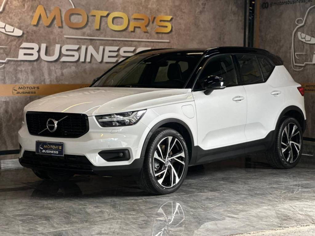 Volvo XC40 T-5 R-DESIGN 1.5 FWD (Híbrido)    2021